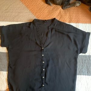 Short sleeve black shirt